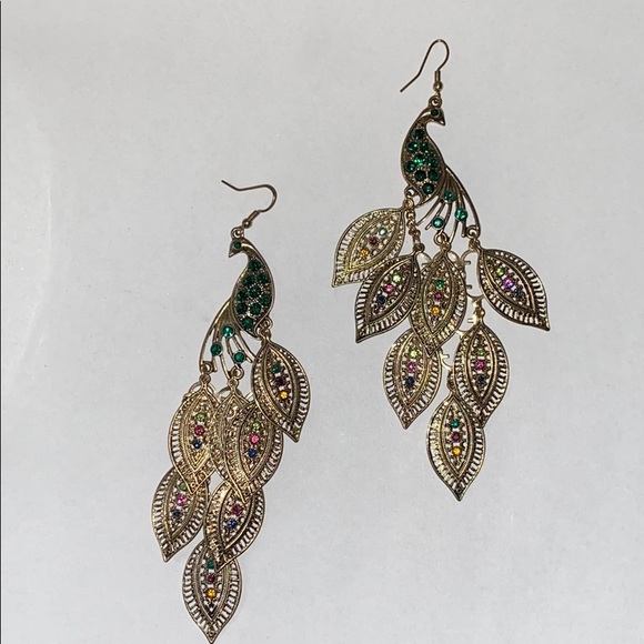 Assorted dangly earrings - Picture 1 of 9